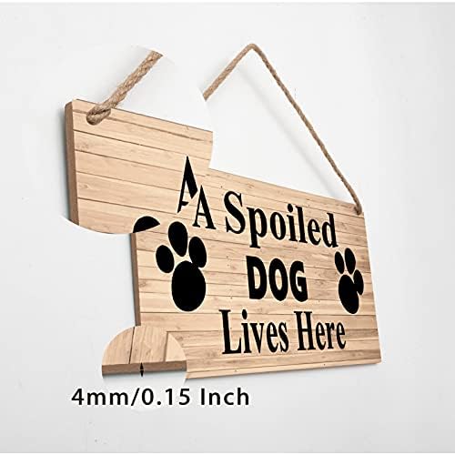 Sotodo personalizirani viseći drveni znak, razmaženi pas živi ovdje drveni znakovi sa remen, drvena ploča za rustikalni kućni dekor, 10 x 5 inča