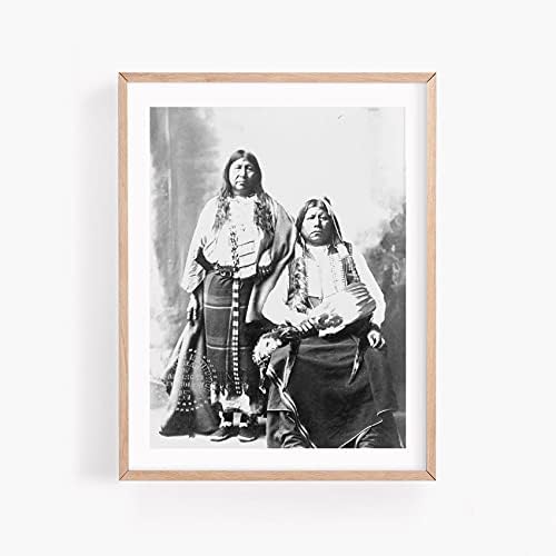 Fotografija: Grant Richards & žena,supruga,Tonkawa Indijanci,Sjeverna Amerika, 1880-1910, perje